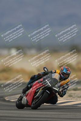 media/Nov-15-2025-Race Pace (Sat) [[8de605a2d8]]/Non Verified Riders (1st 20 Minutes)/Turn 4 (1010am)/